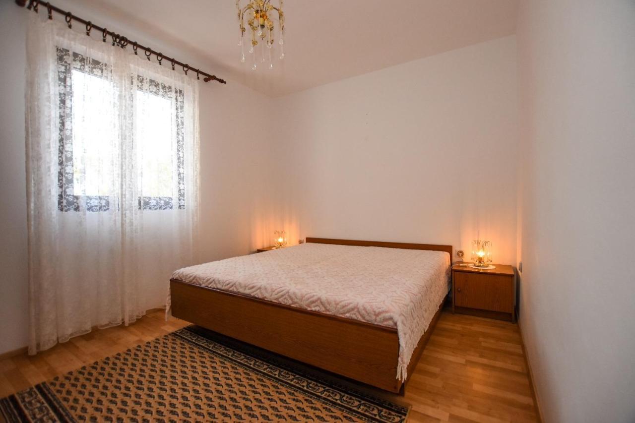 Apartments Luce - Family Friendly & Parking Pag Town Kültér fotó