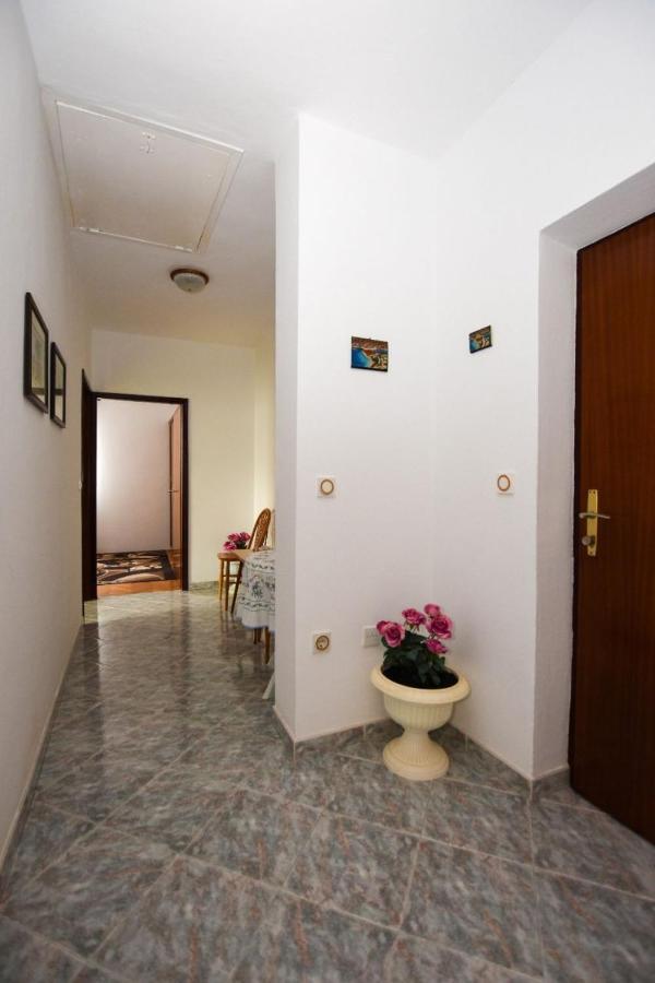 Apartments Luce - Family Friendly & Parking Pag Town Kültér fotó