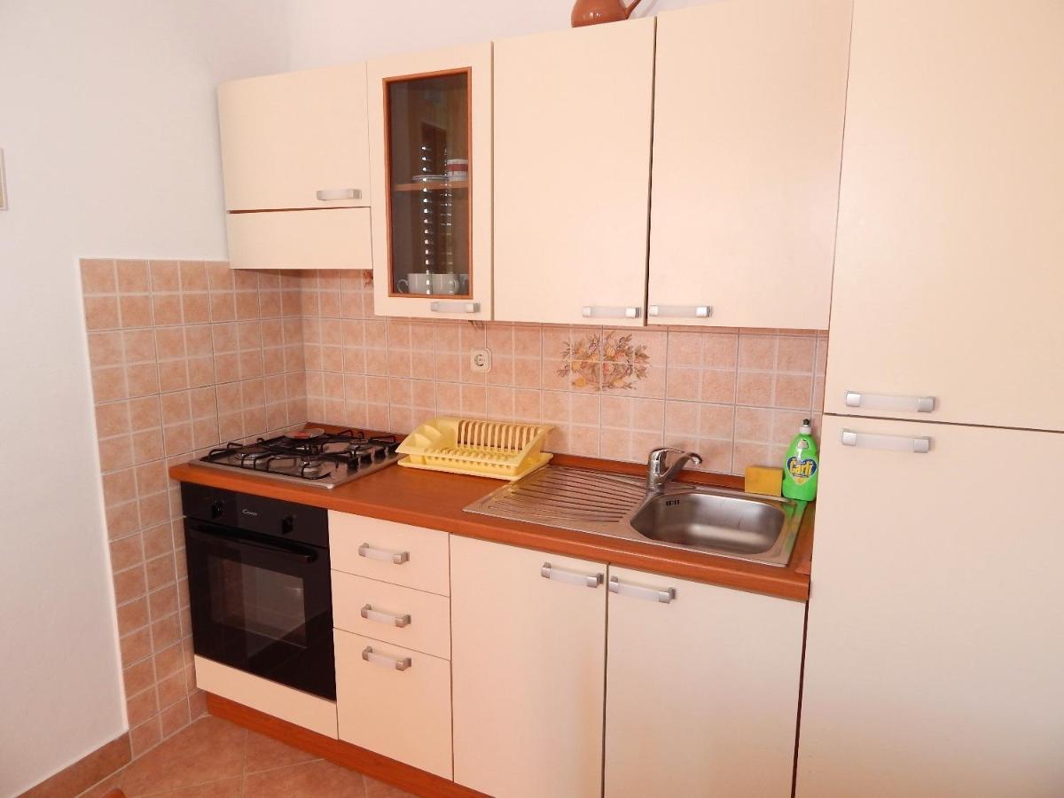 Apartments Luce - Family Friendly & Parking Pag Town Kültér fotó