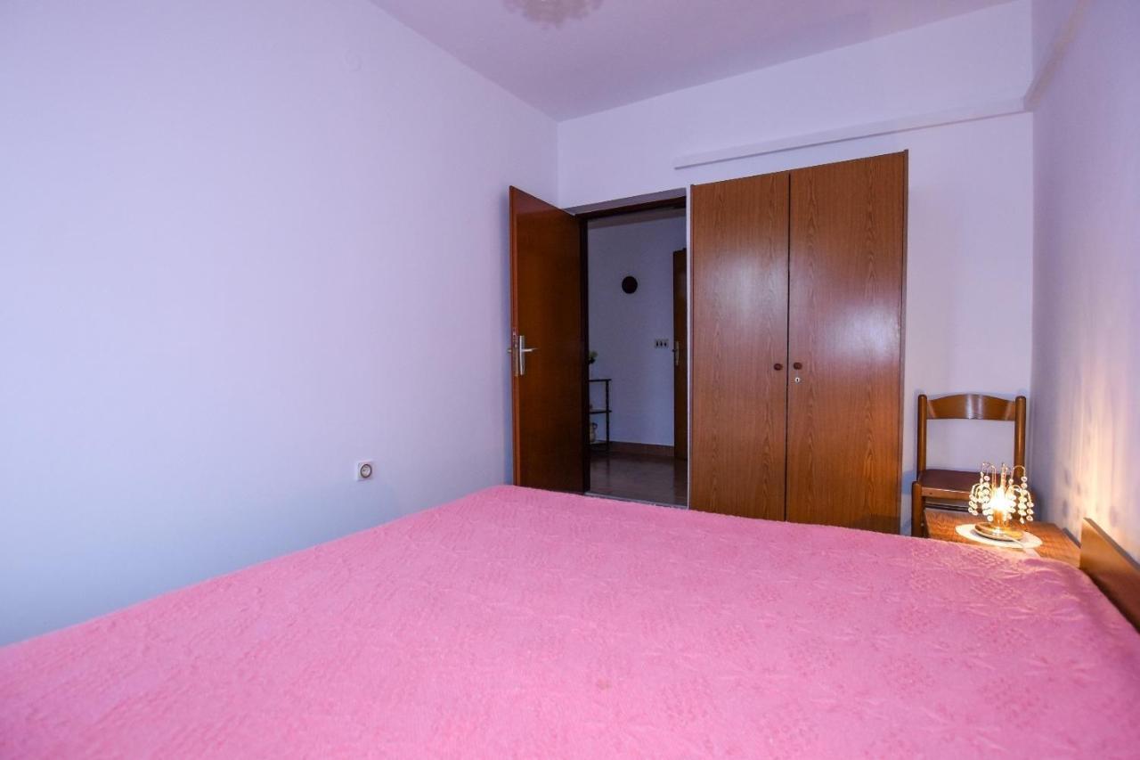 Apartments Luce - Family Friendly & Parking Pag Town Kültér fotó