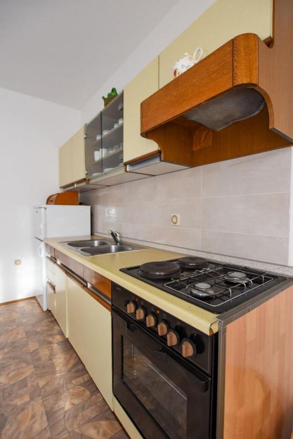 Apartments Luce - Family Friendly & Parking Pag Town Kültér fotó